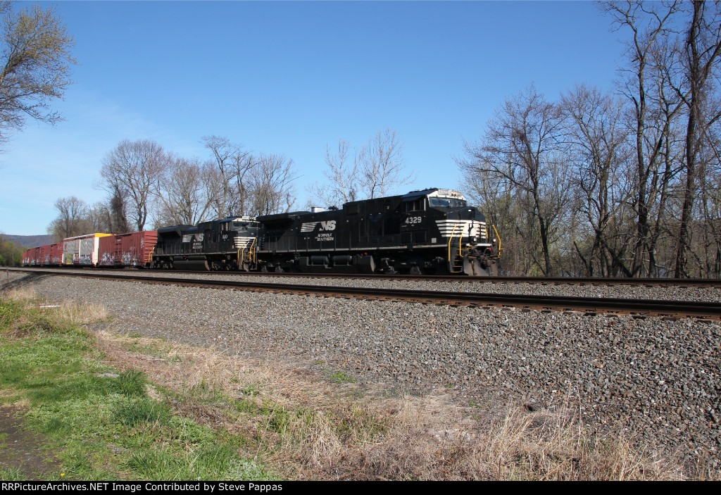 NS 4329 takes train 10K East